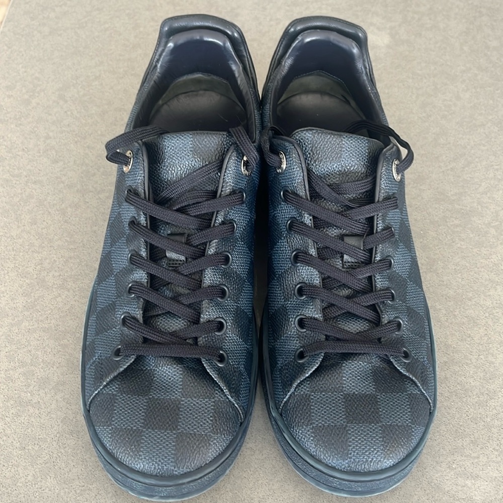 Shoes Louis vuitton for Sale like a new size 7